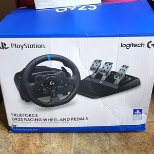 Logitech Trueforce G923 Racing Wheel and Pedals